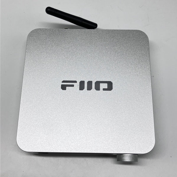 【中古】SR11 Silver 【FIO-SR11-S】【秋葉原】