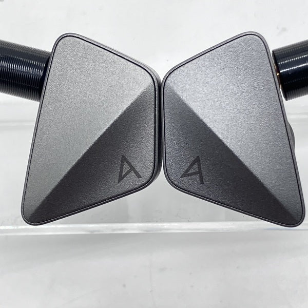 【中古】AK ZERO1 Black 【IRV-AK-ZERO1-BLK】【秋葉原】