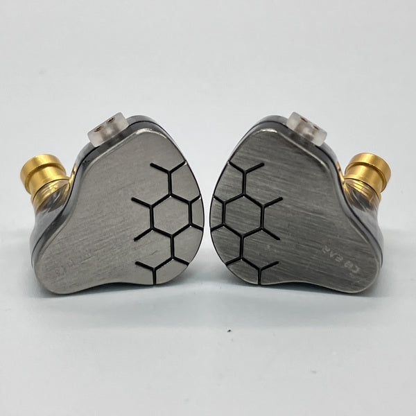 【中古】KBEAR Lark(ケーブル欠品)【秋葉原】