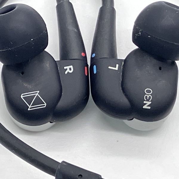 AKG 【中古】N30 シルバー【秋葉原】 – e☆イヤホン