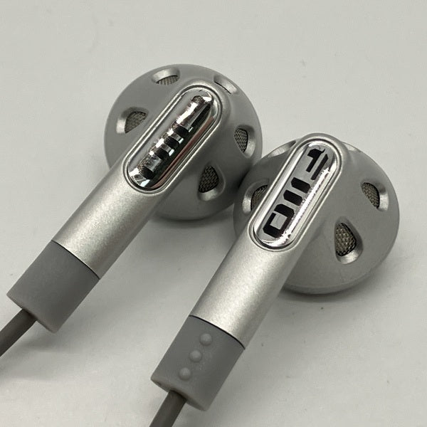 【中古】FF1 Silver 【FIO-IEM-FF1-S】【秋葉原】
