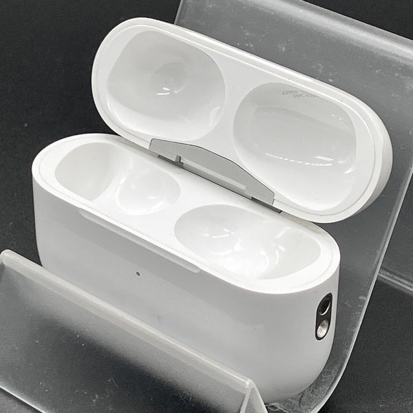 【中古】AirPods Pro (第2世代) MagSafe充電ケース(USB-C)【秋葉原】