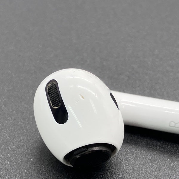 Apple 【中古】Apple AirPods Pro MLWK3J/A (2021/Magsafe)【秋葉原