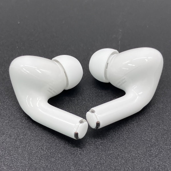 Apple 【中古】MagSafe充電ケース(USB-C)付きAirPods Pro(第2世代