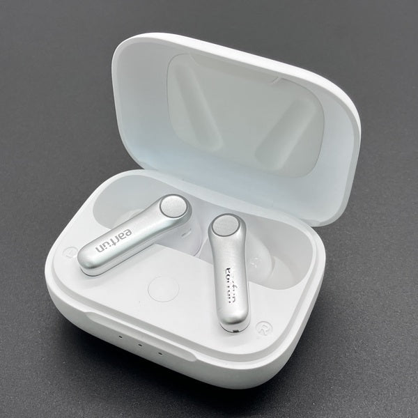 【中古】Air Pro 4 - White【秋葉原】