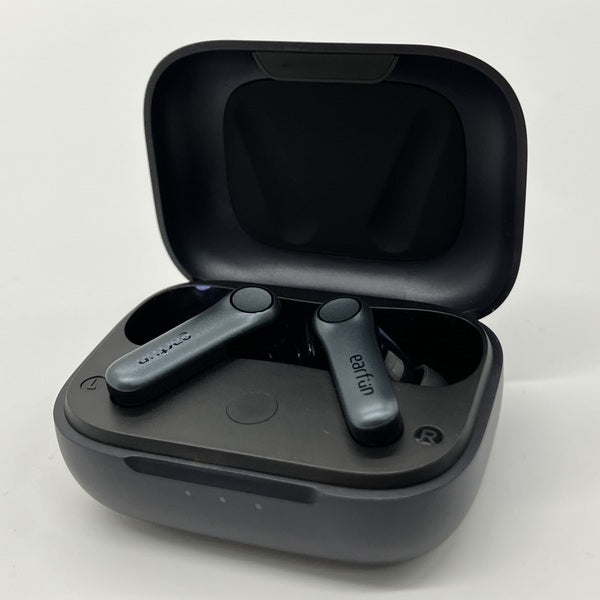 【中古】Air Pro 4 - Black【秋葉原】