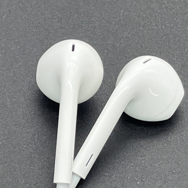 【中古】Apple EarPods with Remote and Mic【日本橋】