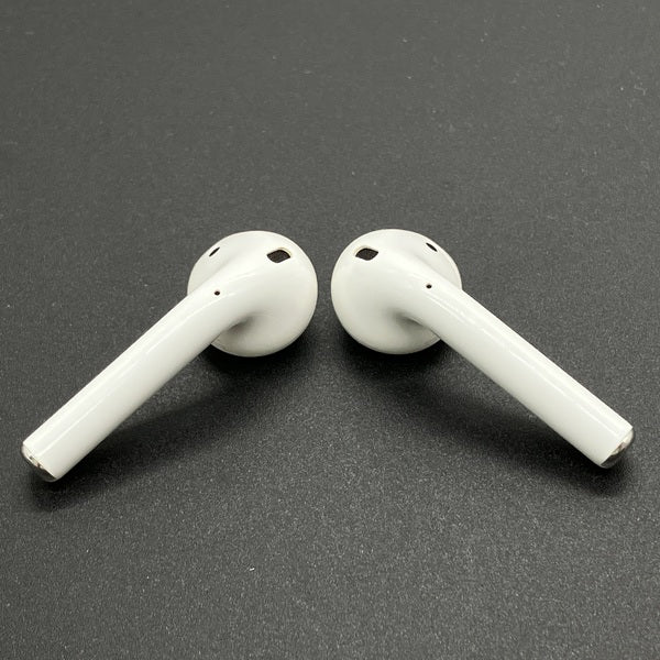 Apple 【中古】AirPods with Charging Case MV7N2J/A【秋葉原】 – e