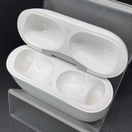 Apple 【中古】AirPods Pro (第2世代) 充電ケース (Lightning)【名古屋