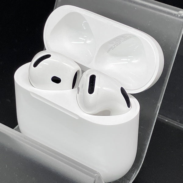 【中古】AirPods 4 MXP93J/A（アクティブノイズキャンセリング搭載）【日本橋】