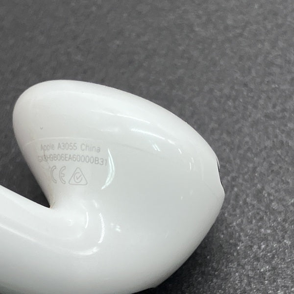 Apple 【中古】AirPods 4 MXP93J/A（アクティブノイズキャンセリング