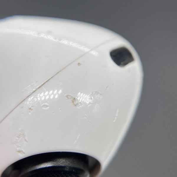Apple 【中古】AirPods Pro (R側) (第2世代)(Lightning)【日本橋】 – e Apple 【中古】AirPods Pro (R側) (第2世代)(Lightning)【日本橋】 – e