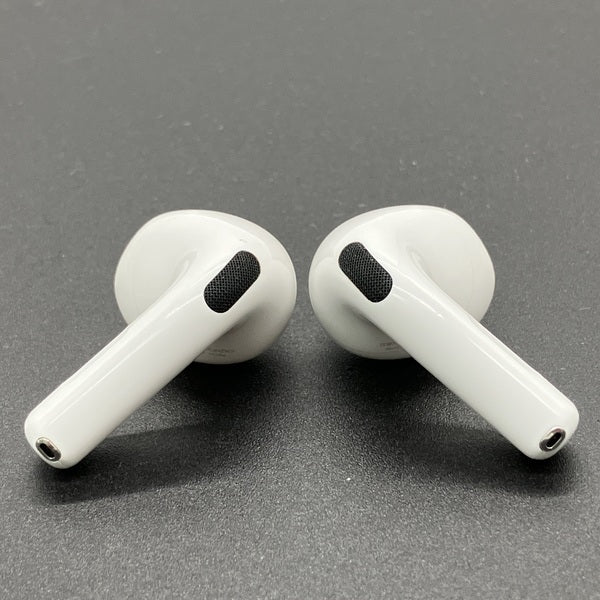 AirPods4本体 ホワイト（中古です） Apple 【中古】AirPods 4 MXP63J/A【日本橋】 – e☆イヤホン