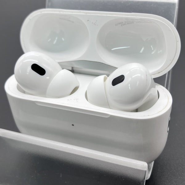 【中古】MagSafe充電ケース(USB-C)付きAirPods Pro(第2世代) MTJV3JA【秋葉原】