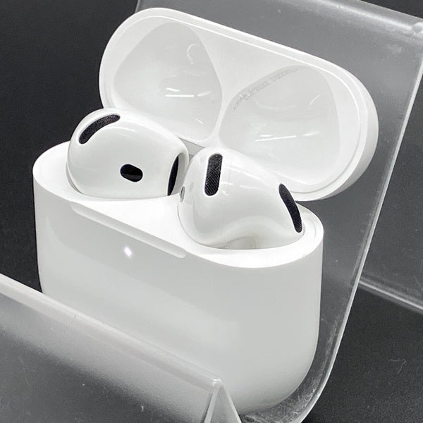 【中古】AirPods 4 MXP63J/A【秋葉原】