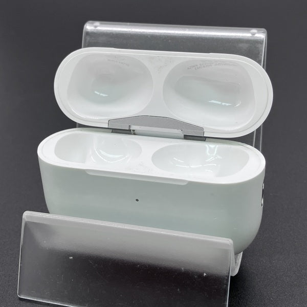 【中古】AirPods Pro (第2世代) MagSafe充電ケース(USB-C)【秋葉原】