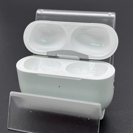Apple AirPods Pro 第2世代 ワイヤレス 充電ケース付 中古 Apple Apple AirPods Pro 2 充電ケースのみ USED美品 第二世代
