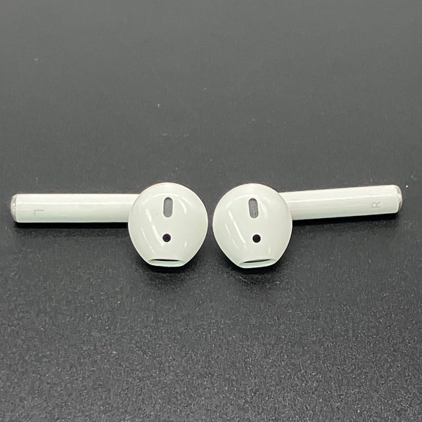 Apple 【中古】AirPods with Wireless Charging Case MRXJ2J-A【名古屋