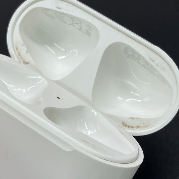 Apple 【中古】AirPods with Wireless Charging Case MRXJ2J-A【名古屋