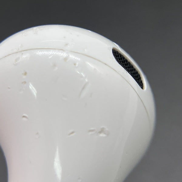 Apple 【中古】AirPods Pro (R側) (第2世代)(Lightning)【日本橋】 – e Apple 【中古】AirPods Pro (R側) (第2世代)(Lightning)【日本橋】 – e
