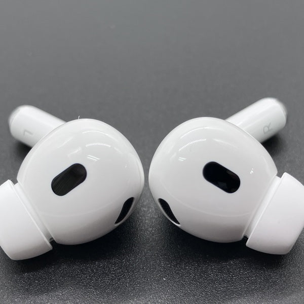 Apple 【中古】MagSafe充電ケース(USB-C)付きAirPods Pro(第2世代