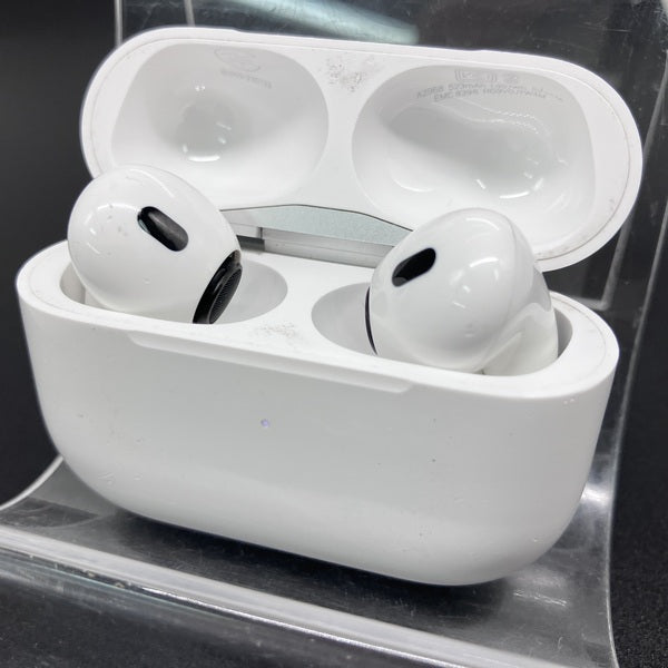 【中古】MagSafe充電ケース(USB-C)付きAirPods Pro(第2世代) MTJV3JA【秋葉原】