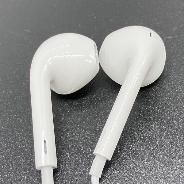 【中古】Apple EarPods with Remote and Mic【日本橋】