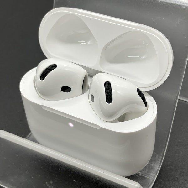 【中古】AirPods 4 MXP63J/A【秋葉原】