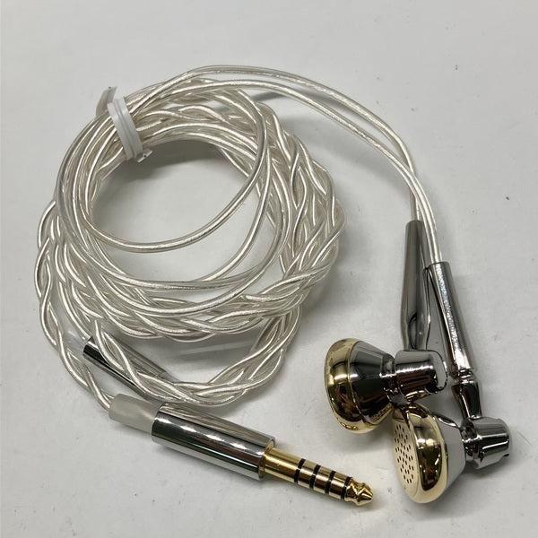 水月雨 (MOONDROP) 【中古】CHACONNE 4.4mm Balanced Version【秋葉原