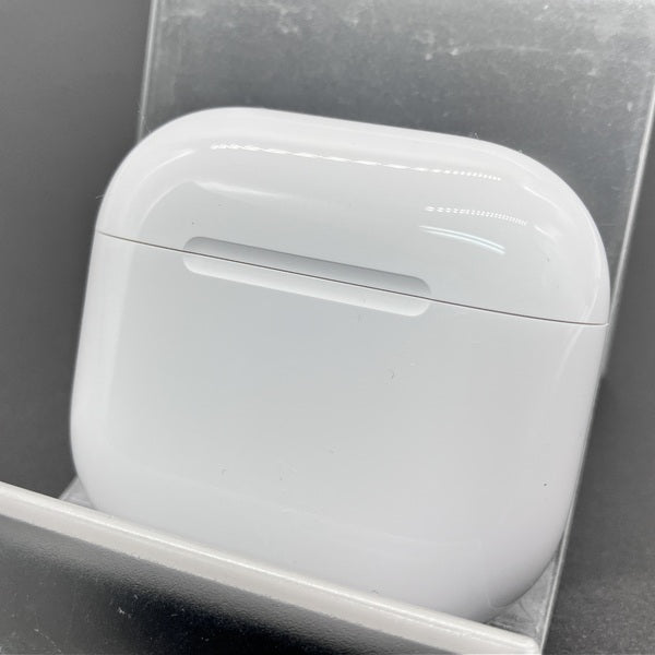 Apple 【中古】AirPods 4 MXP93J/A（アクティブノイズキャンセリング
