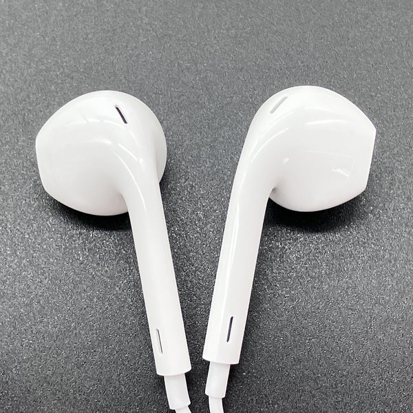 【中古】Apple EarPods with Remote and Mic【秋葉原】