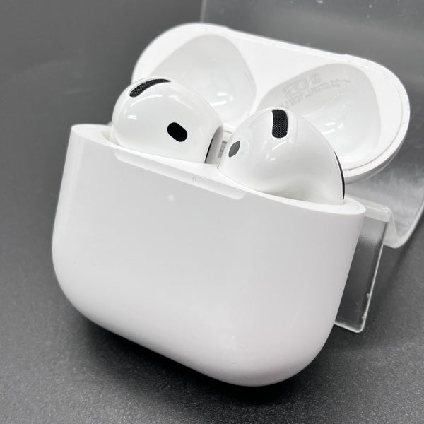 【中古】AirPods 4 MXP93J/A（アクティブノイズキャンセリング搭載）【日本橋】