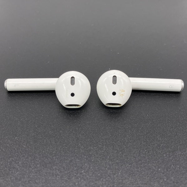 Apple AirPods 中古 Apple 【中古】AirPods with Charging Case MV7N2J/A【秋葉原】 – e