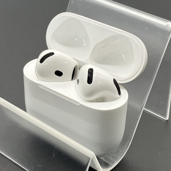 【中古】AirPods 4 MXP93J/A（アクティブノイズキャンセリング搭載）【日本橋】