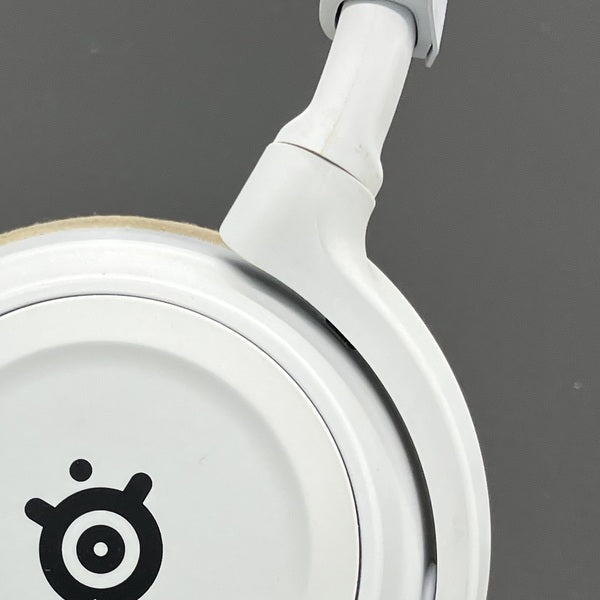 SteelSeries 【中古】Arctis Nova 7P Wireless White 【61561J