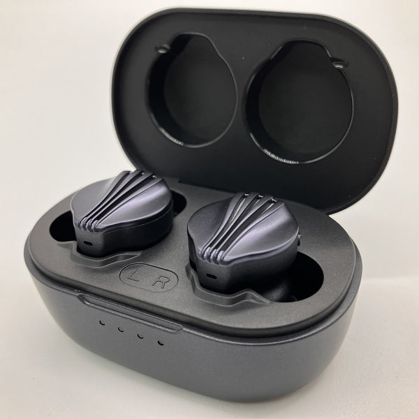 【中古】FW5 【FIO-FW5-B】【秋葉原】