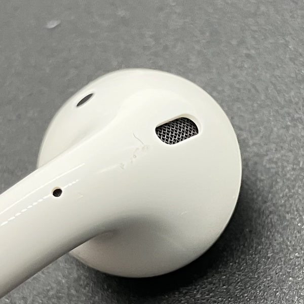 Apple AirPods 中古 Apple 【中古】AirPods with Wireless Charging Case MRXJ2J-A【秋葉原