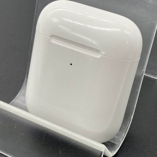 Apple 【中古】AirPods with Wireless Charging Case MRXJ2J-A【秋葉原