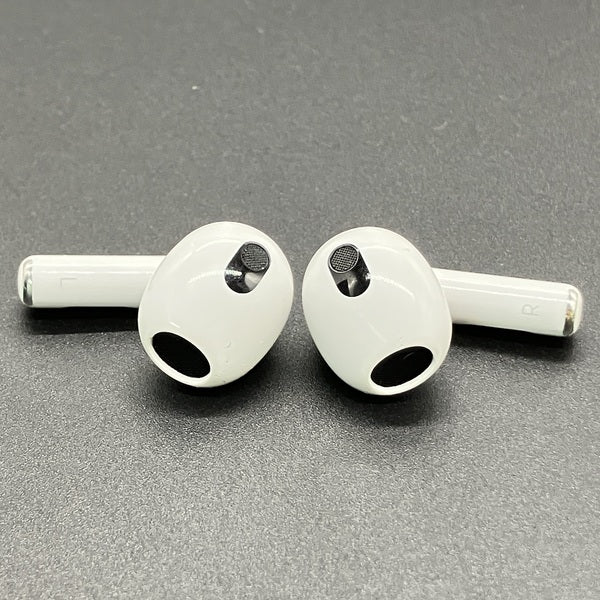 Apple 【中古】Airpods MPNY3J/A 3rd Generation Lightning充電ケース