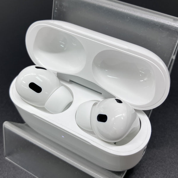 【中古】MagSafe充電ケース(USB-C)付きAirPods Pro(第2世代) MTJV3JA【秋葉原】