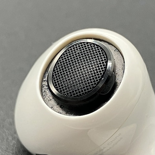 Apple 【中古】Apple AirPods Pro MLWK3J/A (2021/Magsafe)【秋葉原
