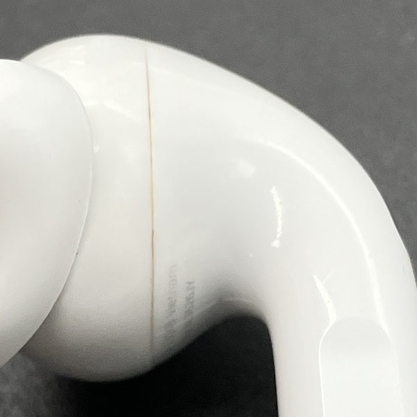 Apple 【中古】MagSafe充電ケース(USB-C)付きAirPods Pro(第2世代