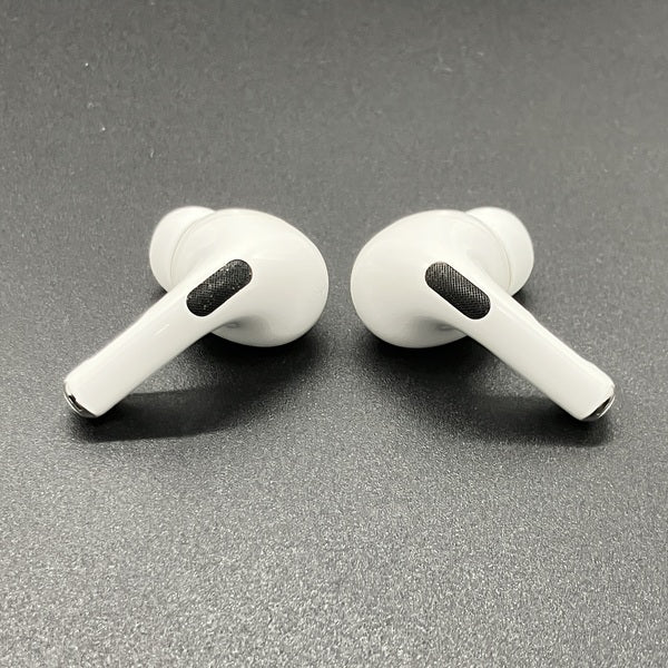 Apple 【中古】MagSafe充電ケース(USB-C)付きAirPods Pro(第2世代