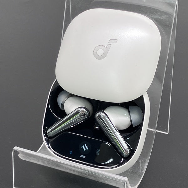 Anker soundcore Liberty 4 pro パールホワイト　中古 Anker 【中古】Soundcore Liberty 4 Pro パールホワイト 【A3954N21