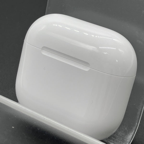 Apple 【中古】AirPods 4 MXP93J/A（アクティブノイズキャンセリング