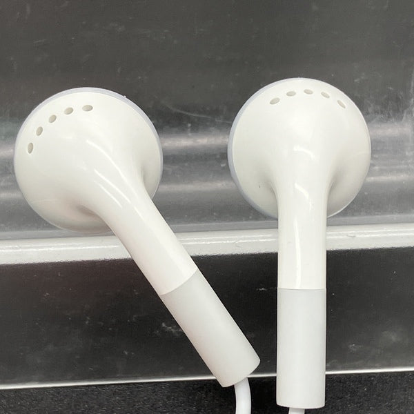 【中古】Apple Earphones(第3世代)【秋葉原】