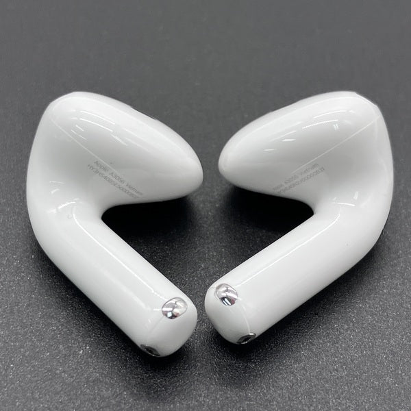 Apple 【中古】AirPods 4 MXP93J/A（アクティブノイズキャンセリング
