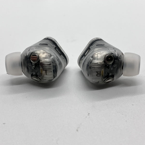 Beats by Dr. Dre 【中古】Beats Studio Buds + トランスペアレント