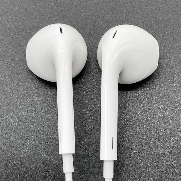 【中古】EarPods with Lightning Connector【秋葉原】