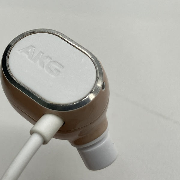 美品）AKG N25 ハイレゾ対応インイヤーイヤホン （ベージュ色） Amazon
